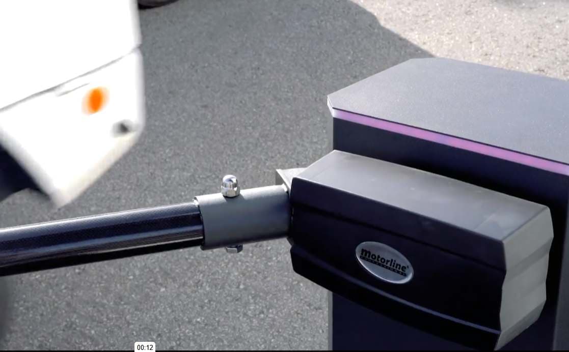 Motorline BRHTFIX-3 Carbon Fiber Barrier Boom - Image 2